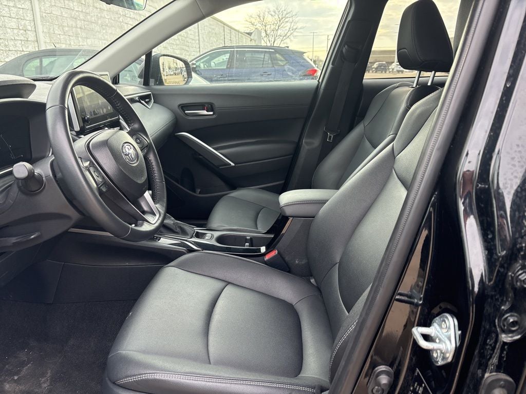 2025 Toyota Corolla Cross XLE
