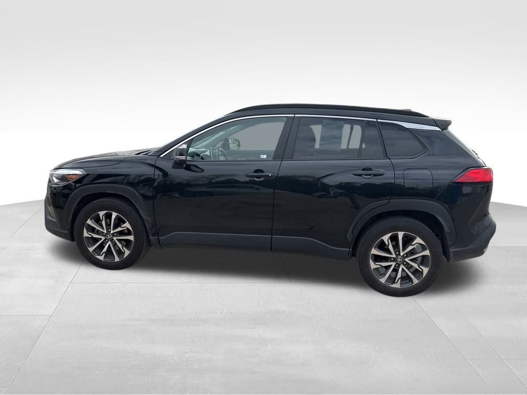 2025 Toyota Corolla Cross XLE