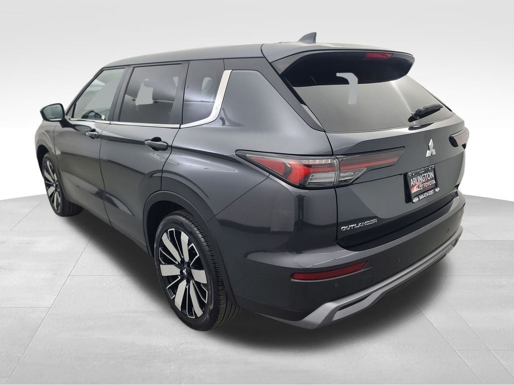 2025 Mitsubishi Outlander SE