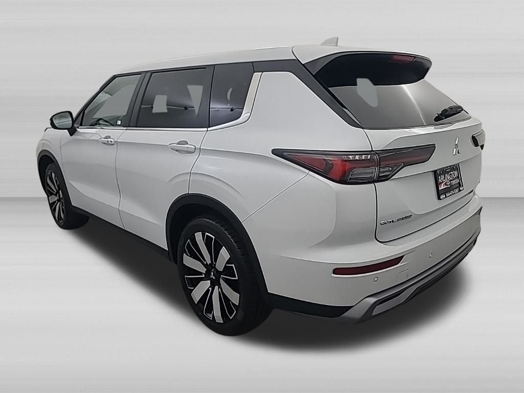 2025 Mitsubishi Outlander SE