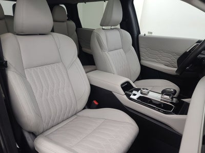 2025 Mitsubishi Outlander SEL