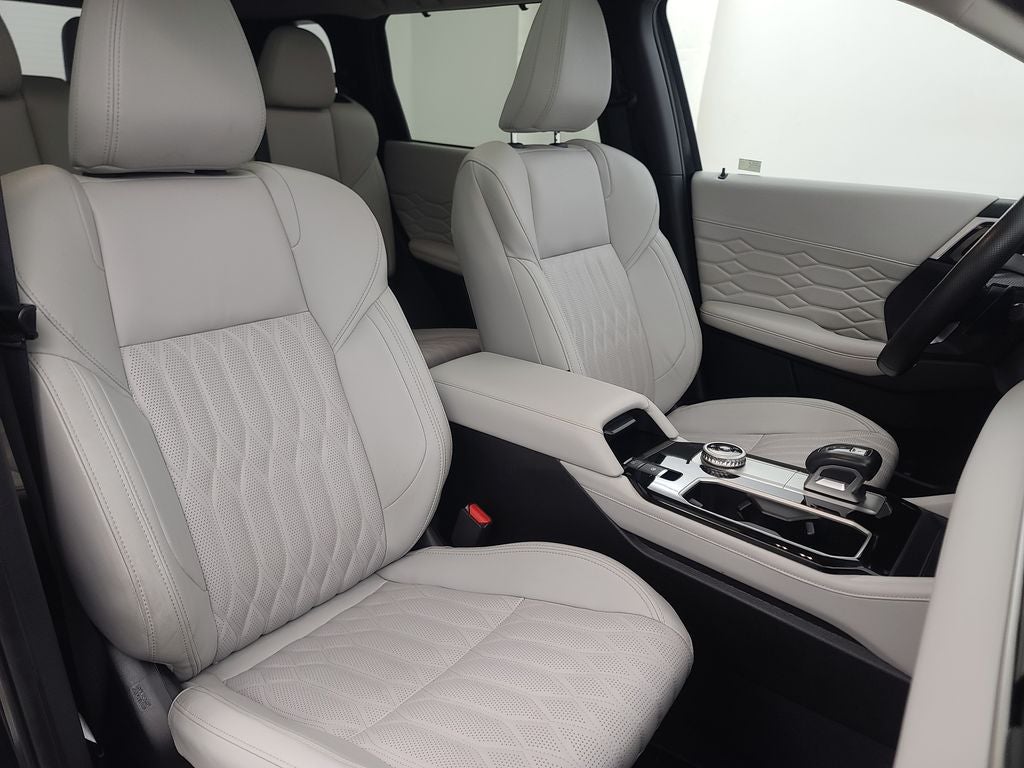 2025 Mitsubishi Outlander SEL