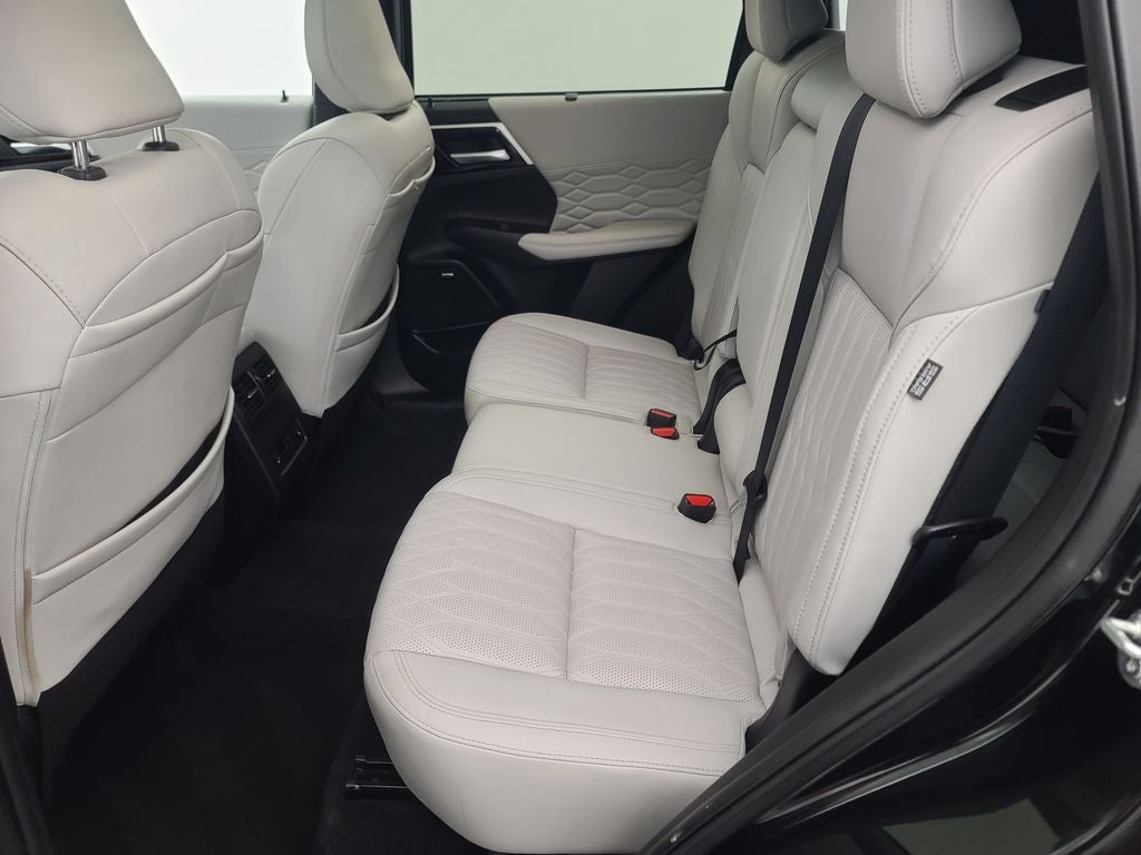 2025 Mitsubishi Outlander SEL