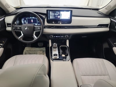 2025 Mitsubishi Outlander SEL