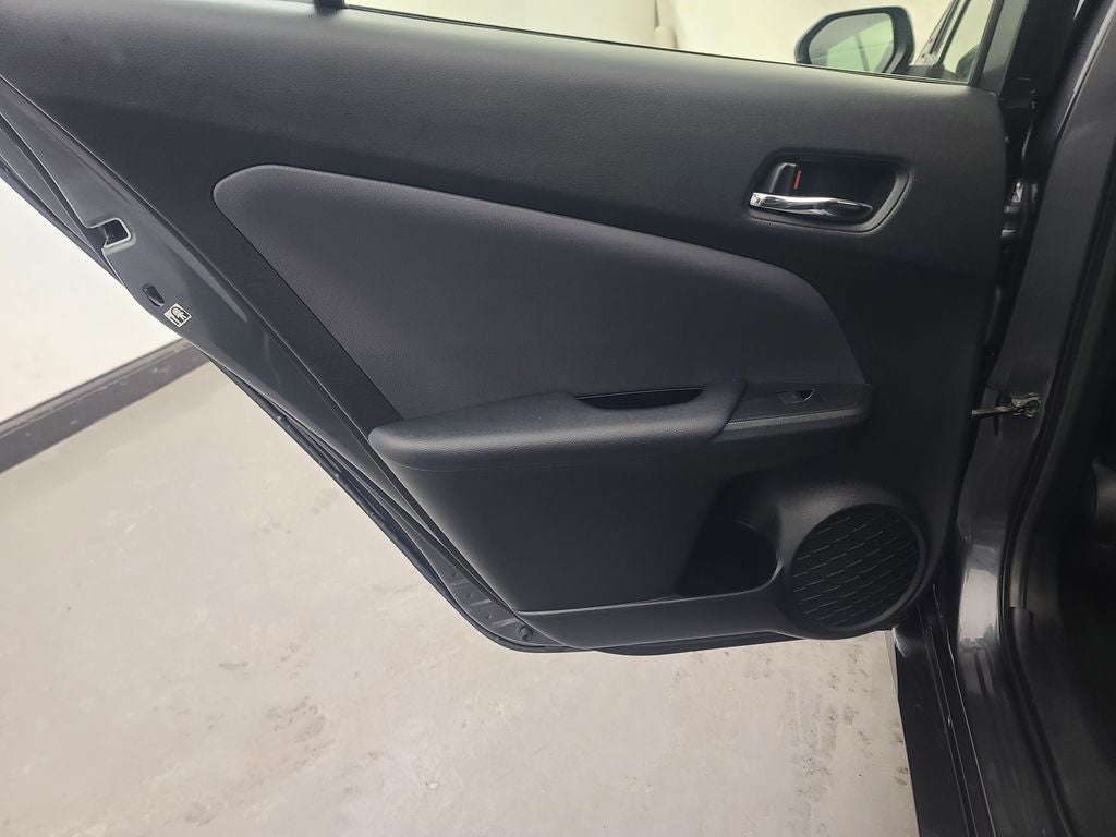 2022 Toyota Prius LE