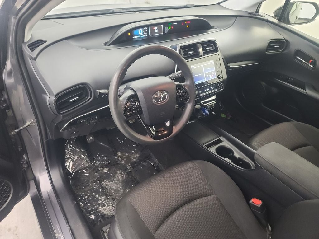 2022 Toyota Prius LE