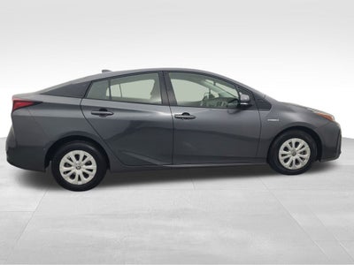 2022 Toyota Prius LE
