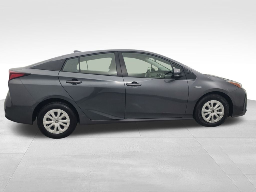2022 Toyota Prius LE