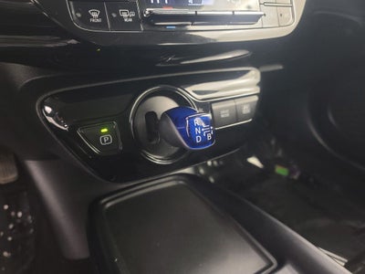 2022 Toyota Prius LE