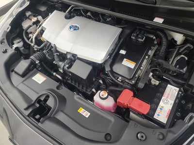 2022 Toyota Prius LE