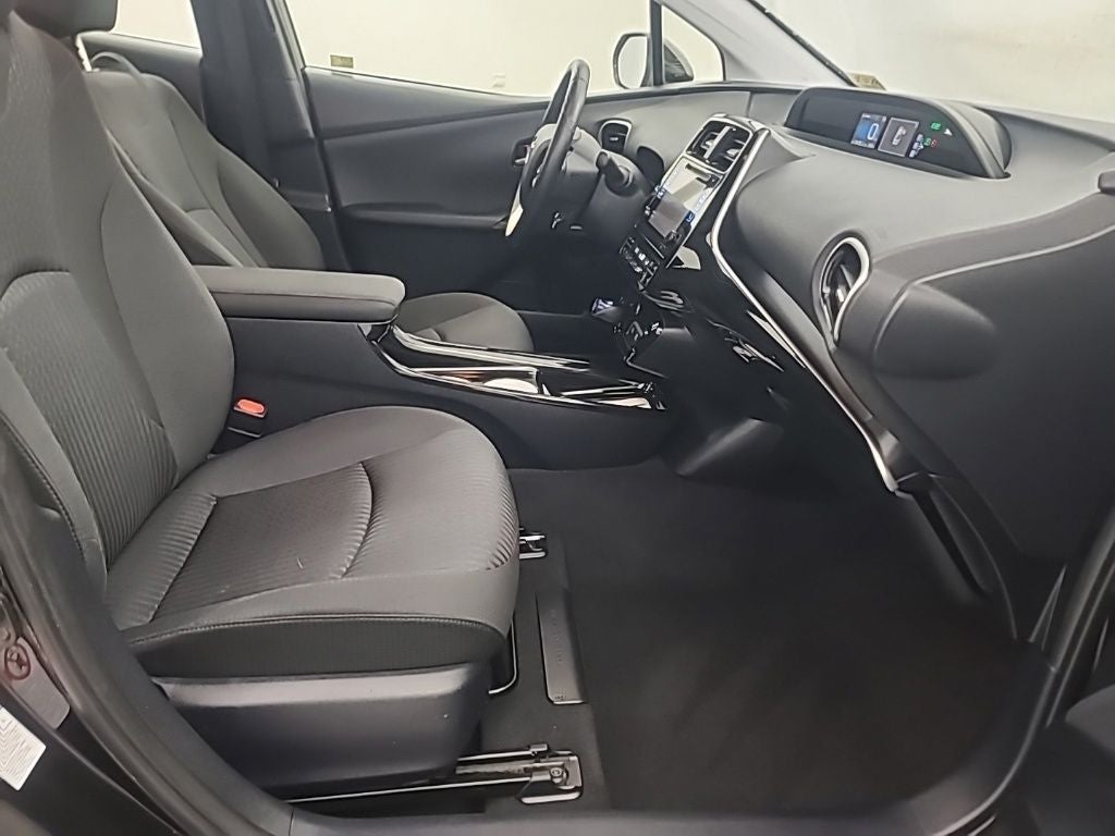 2016 Toyota PRIUS Three
