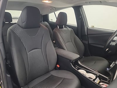 2016 Toyota PRIUS Three