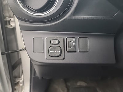 2013 Toyota PRIUS c Three