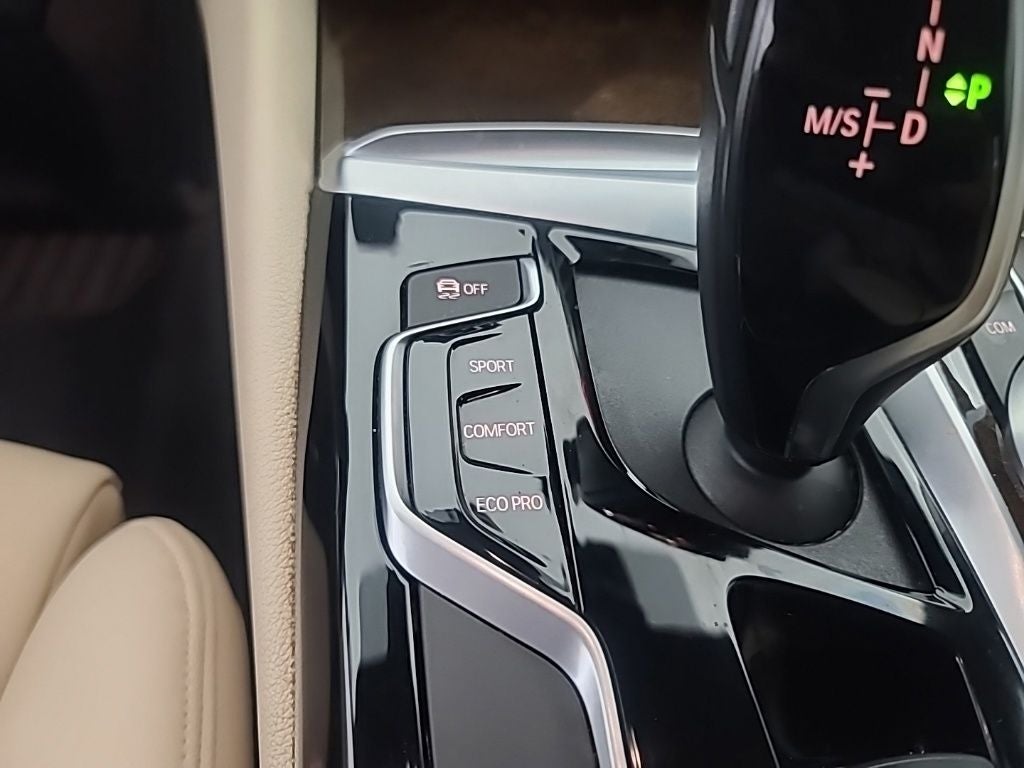 2020 BMW 530i 530i