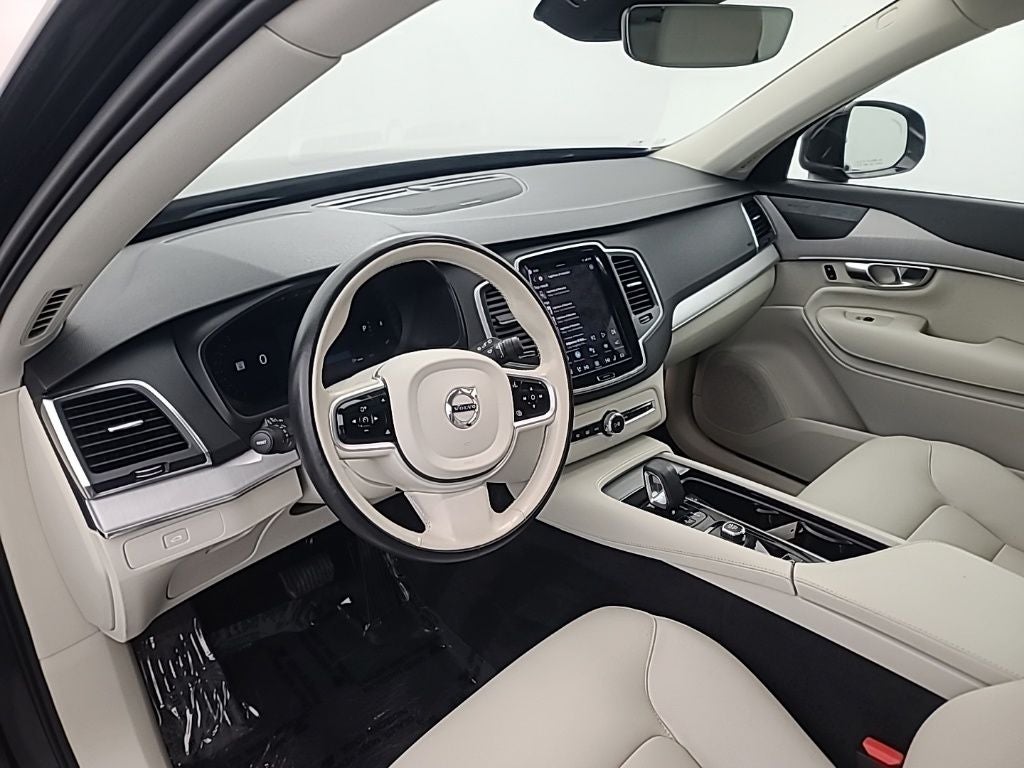 2023 Volvo XC90 B5 Core