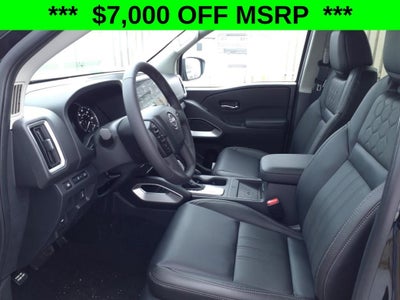 2025 Nissan Frontier SL