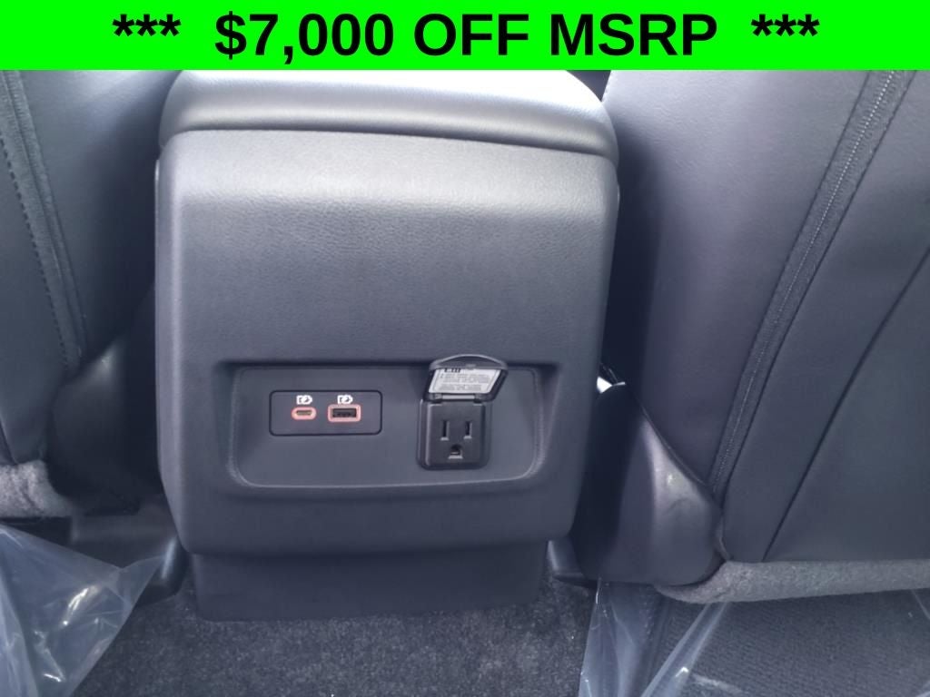 2025 Nissan Frontier SL