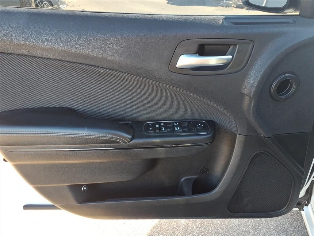 2017 Dodge Charger SE