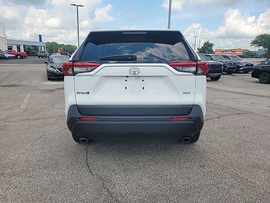 2025 Toyota RAV4 XLE