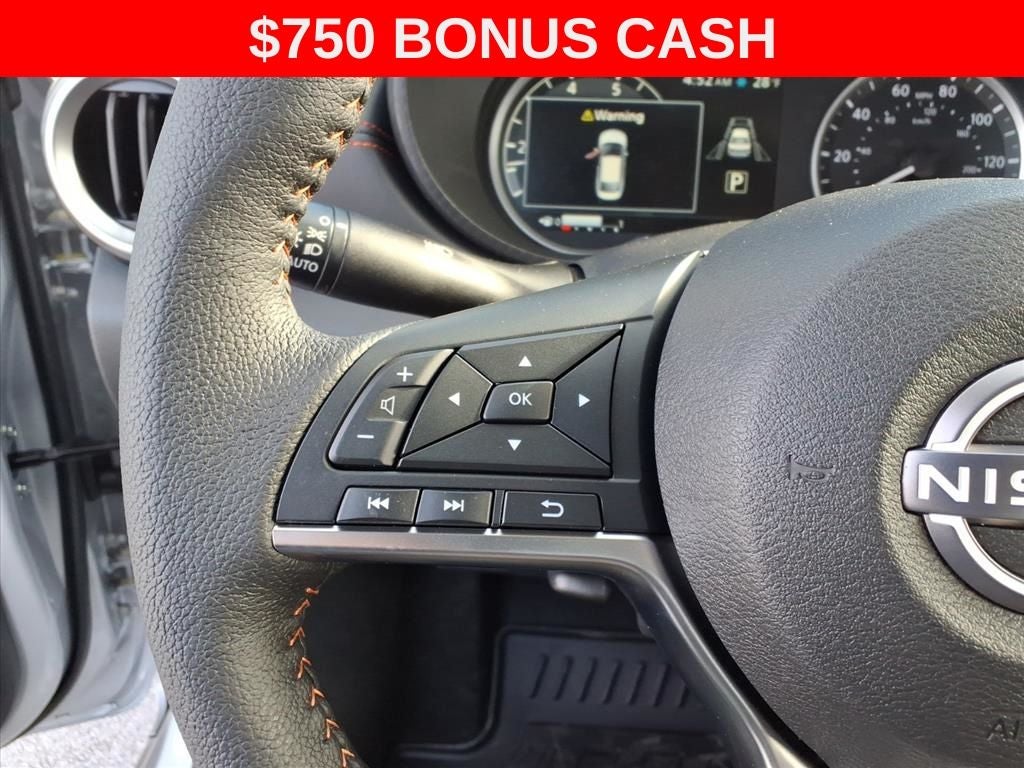 2025 Nissan Versa 1.6 SR