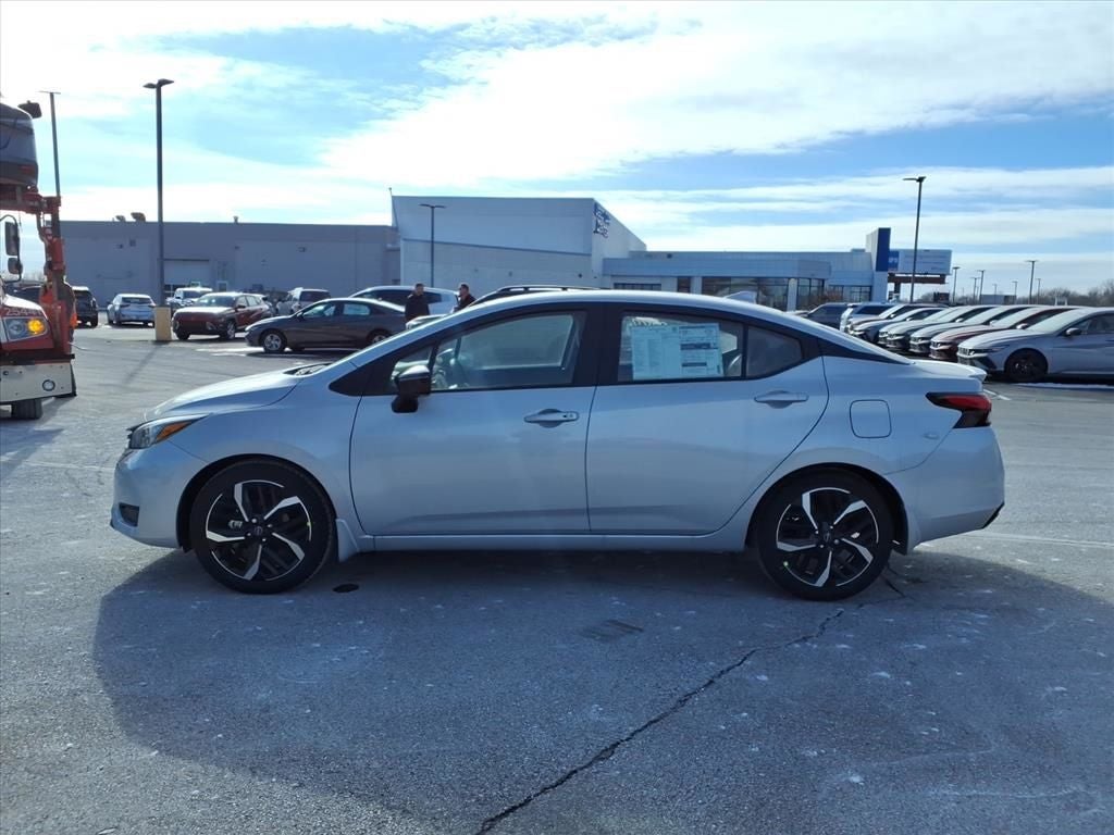 2025 Nissan Versa 1.6 SR
