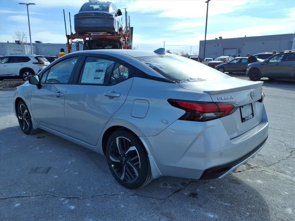2025 Nissan Versa 1.6 SR