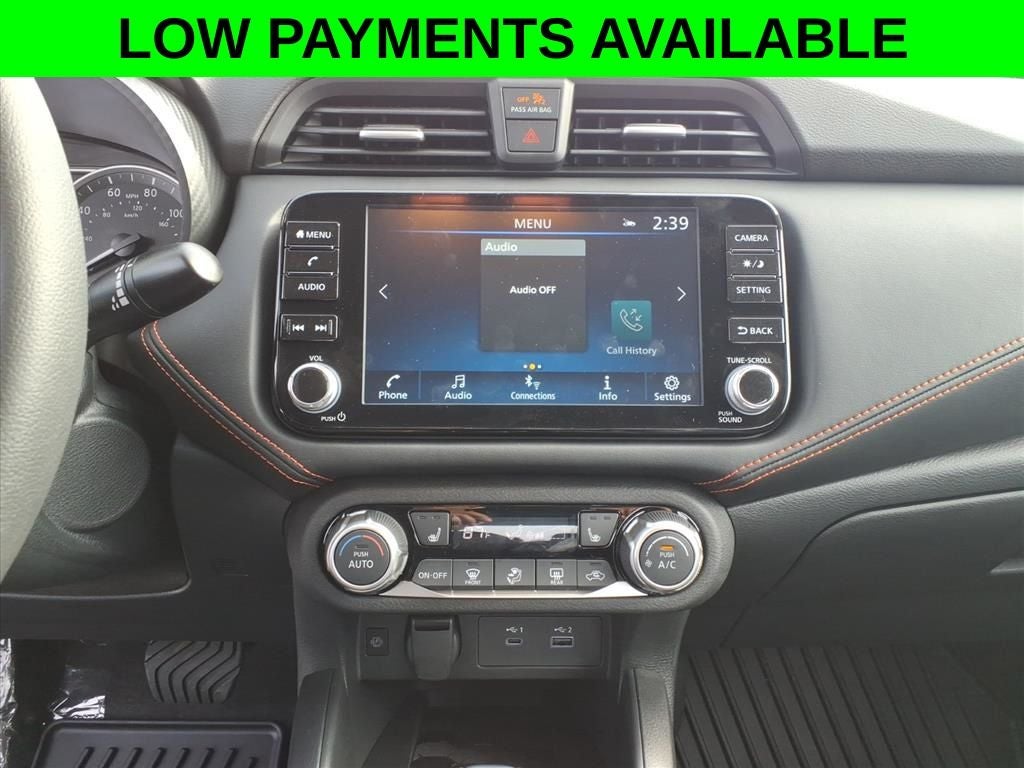 2025 Nissan Versa 1.6 SR