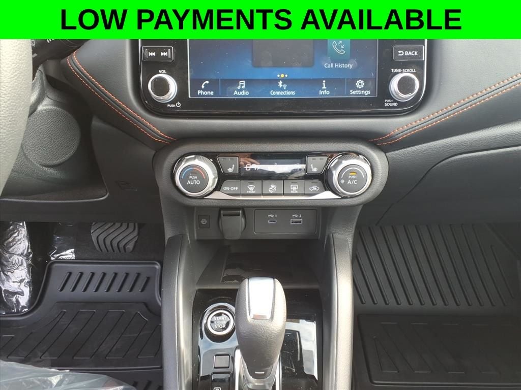 2025 Nissan Versa 1.6 SR