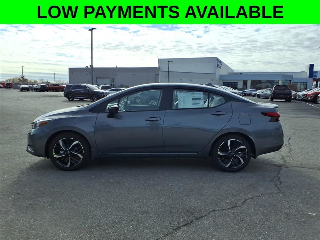 2025 Nissan Versa 1.6 SR