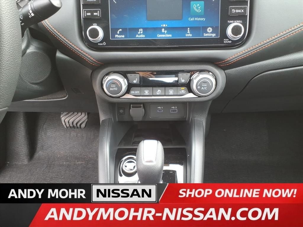 2025 Nissan Versa 1.6 SR