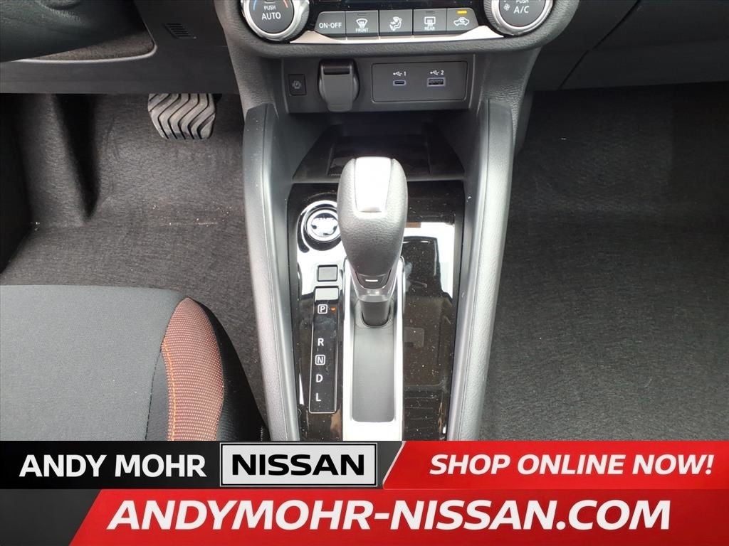 2025 Nissan Versa 1.6 SR
