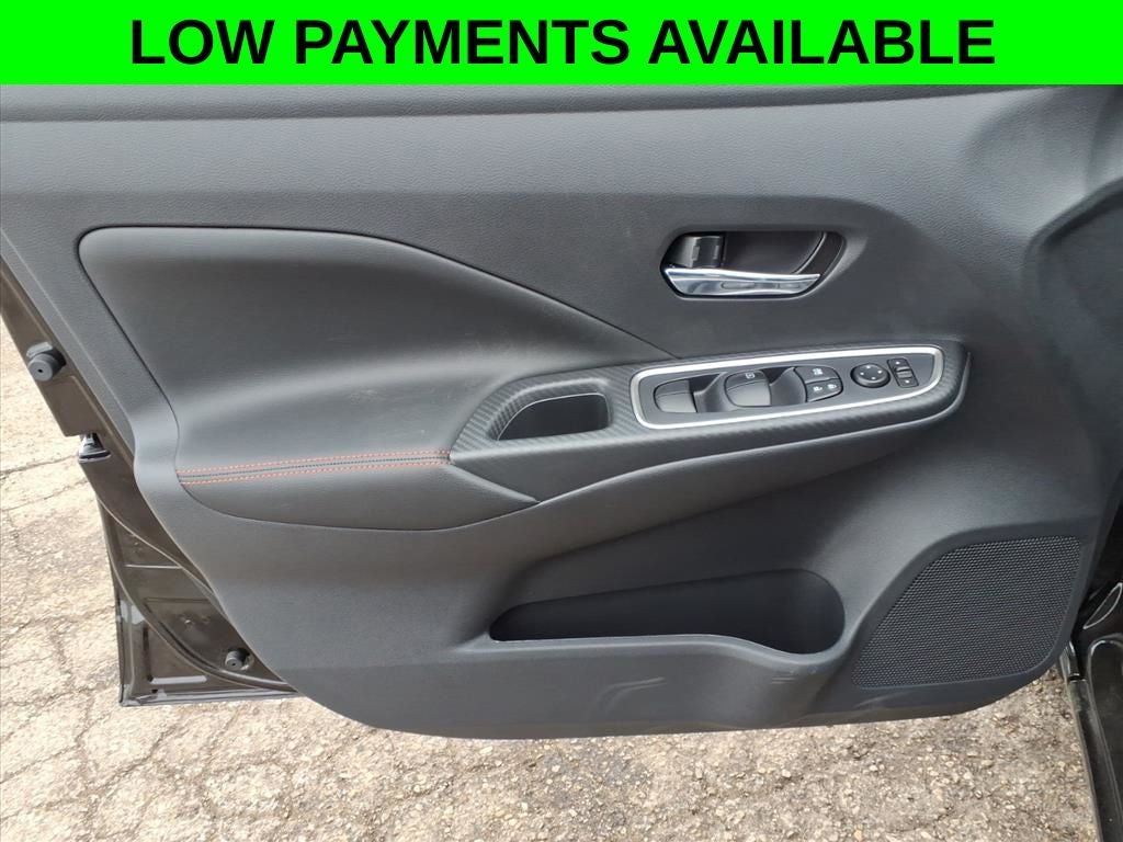 2025 Nissan Versa 1.6 SR