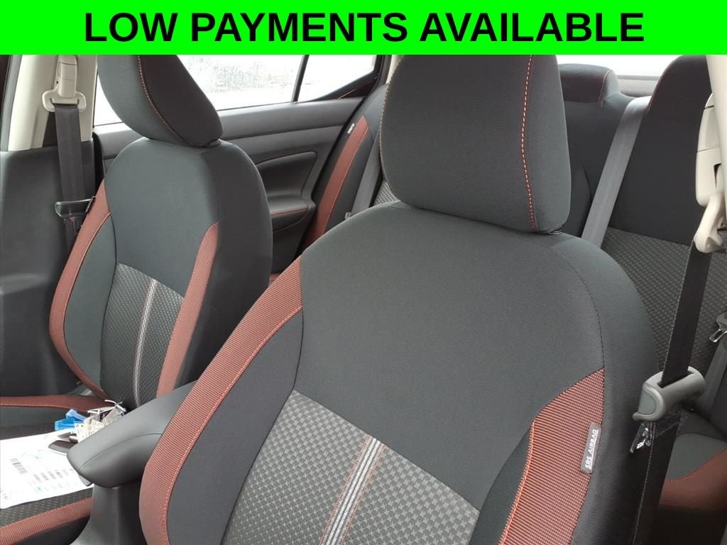 2025 Nissan Versa 1.6 SR