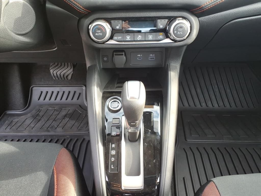 2025 Nissan Versa 1.6 SR