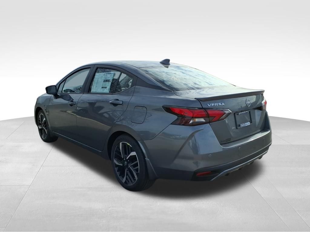 2025 Nissan Versa 1.6 SR