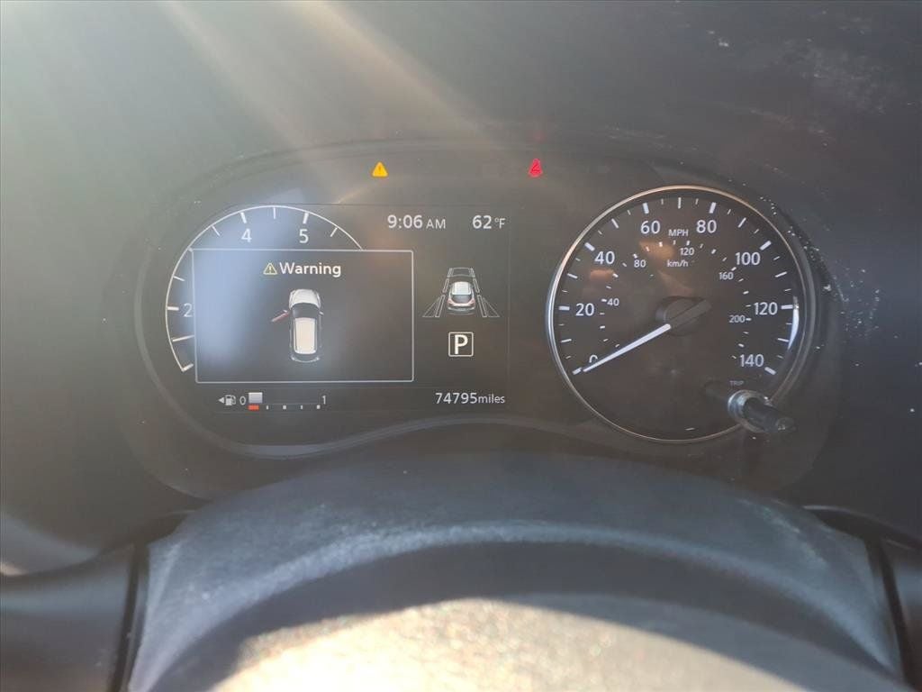 2021 Nissan Kicks SR