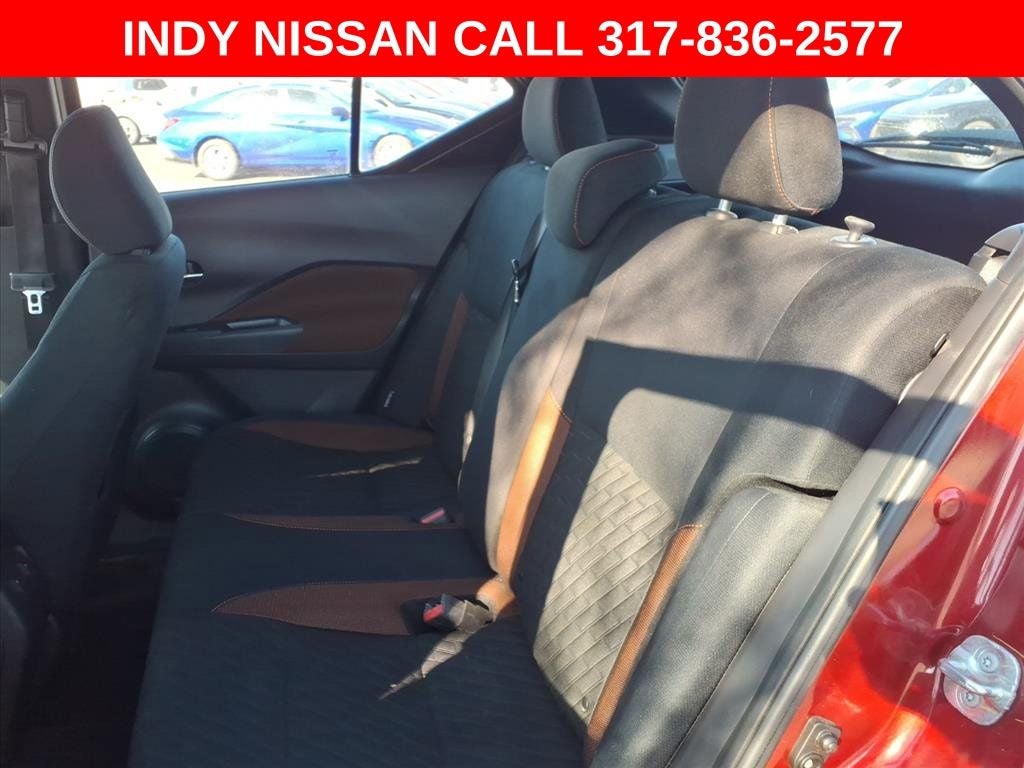 2021 Nissan Kicks SR