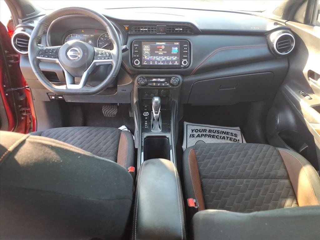 2021 Nissan Kicks SR