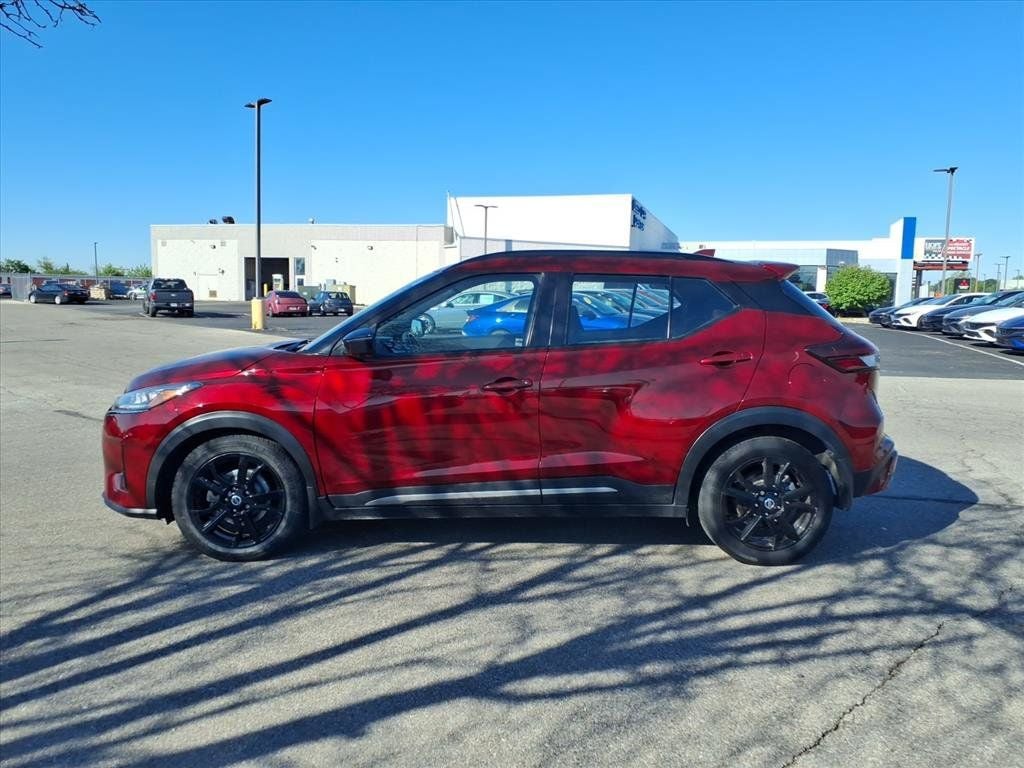 2021 Nissan Kicks SR