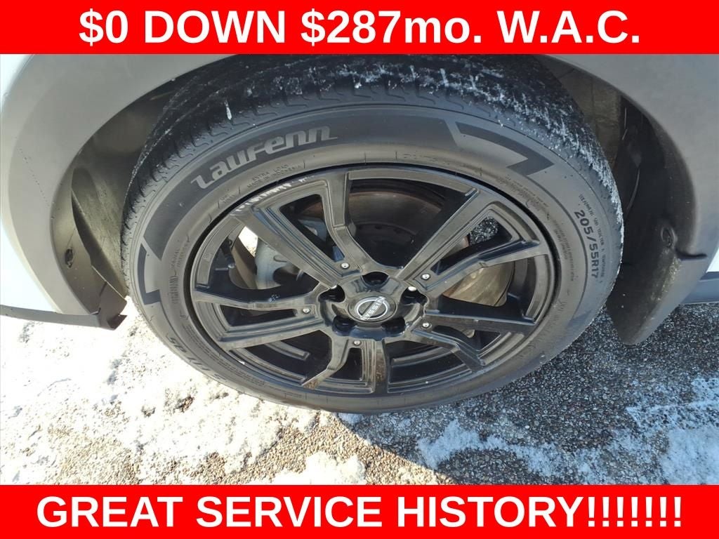 2022 Nissan Kicks SR