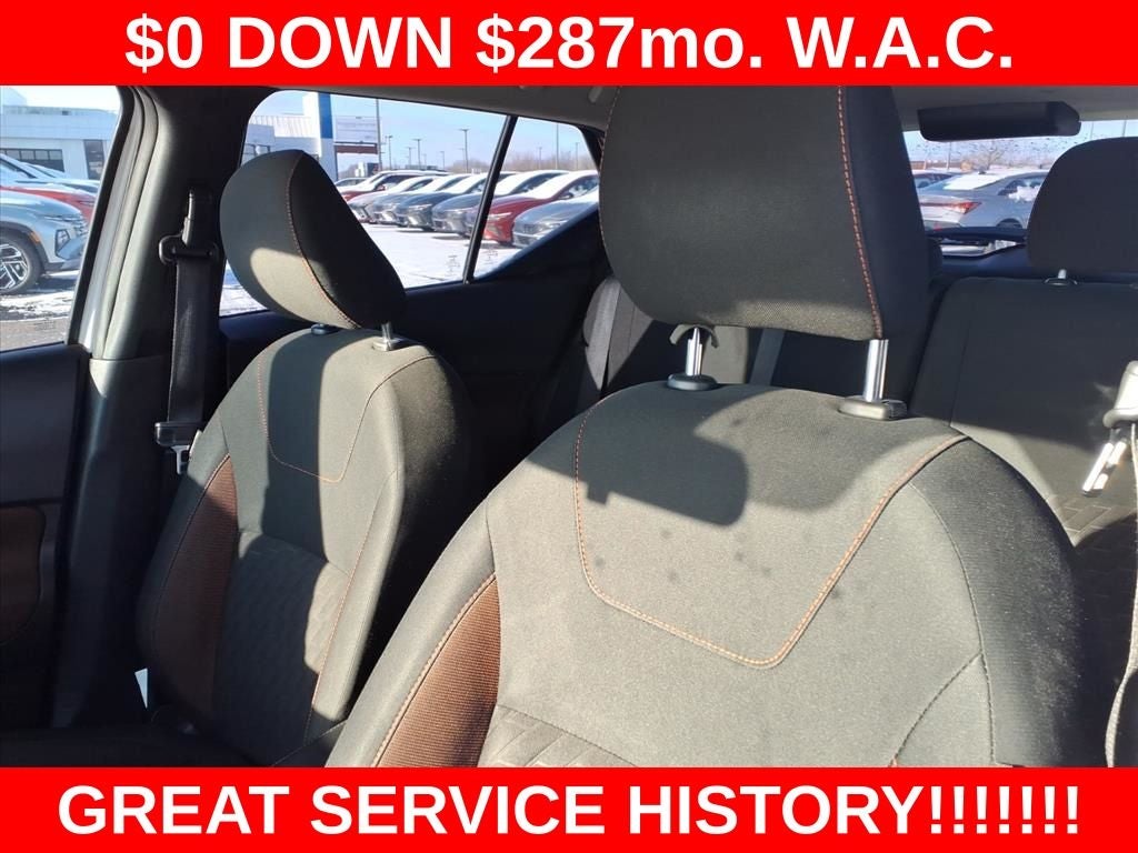 2022 Nissan Kicks SR