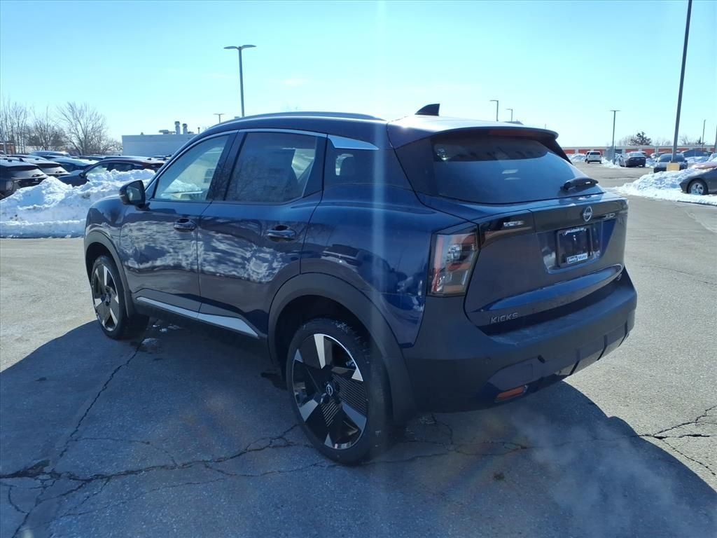 2026 Nissan Kicks SR