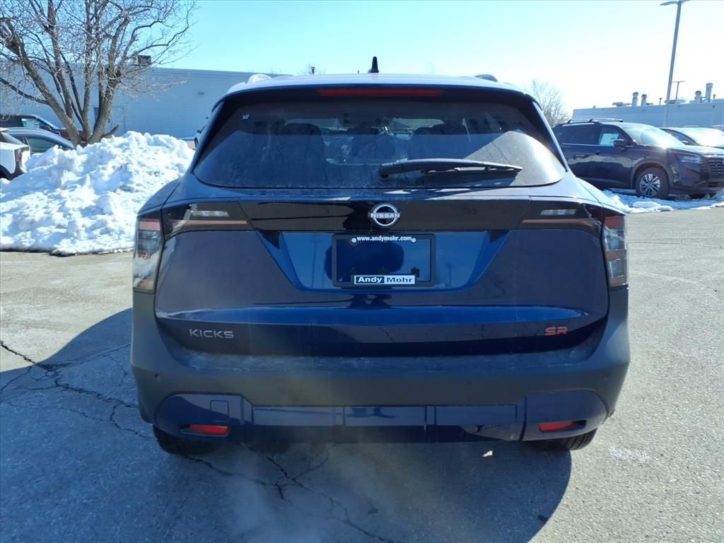 2026 Nissan Kicks SR
