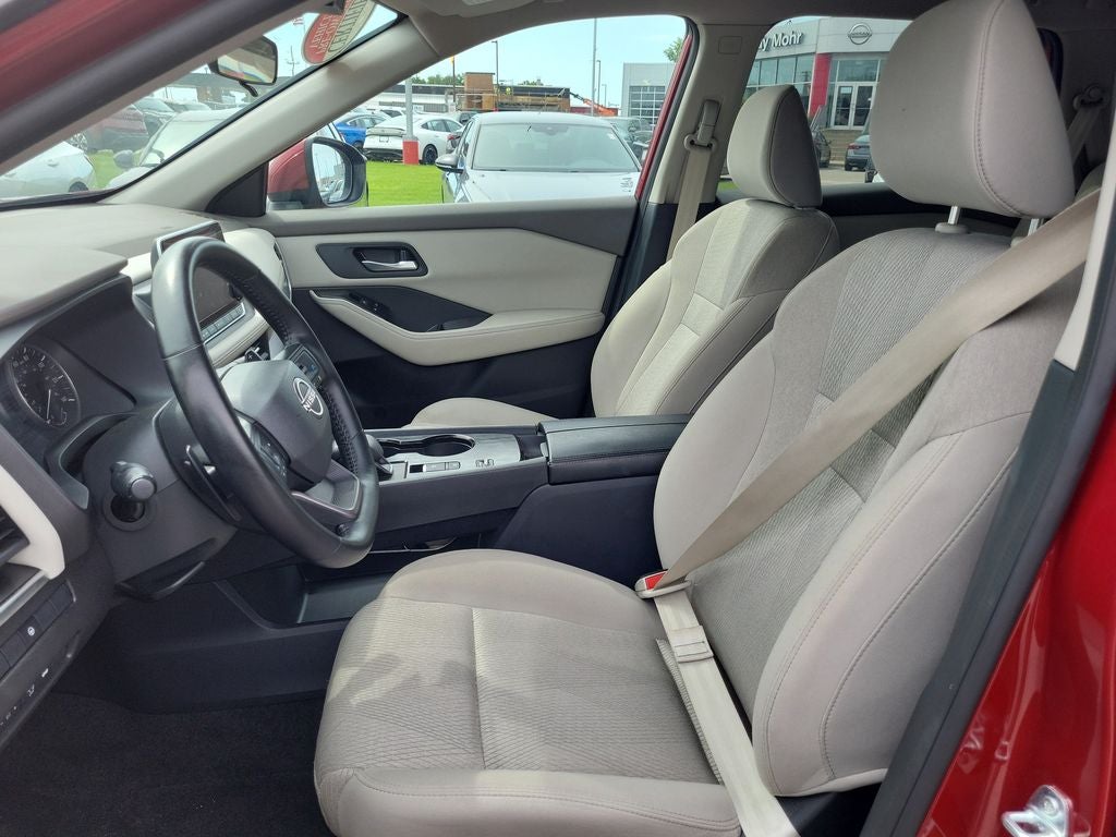 2025 Nissan Rogue SV