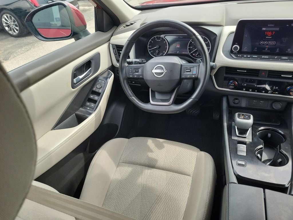 2025 Nissan Rogue SV