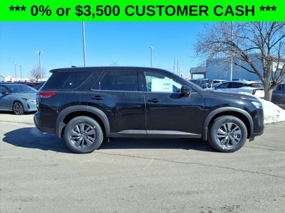 2026 Nissan Pathfinder S