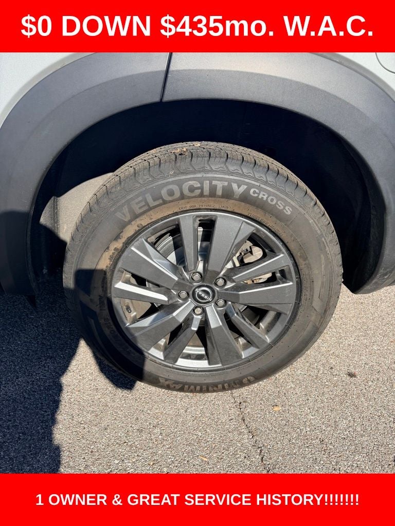 2022 Nissan Pathfinder SV