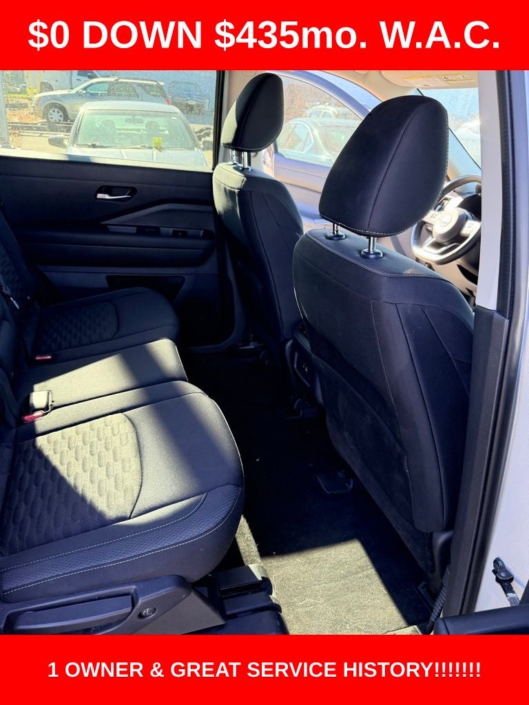 2022 Nissan Pathfinder SV