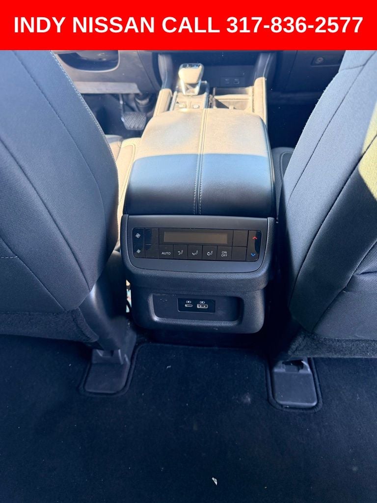 2022 Nissan Pathfinder SV