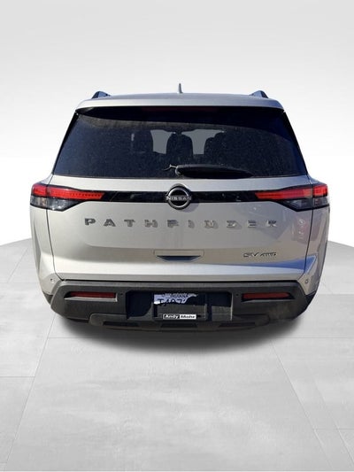 2022 Nissan Pathfinder SV